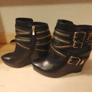 BCBGeneration "Anders" booties